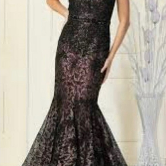 Mac Duggal dress size 10 - Picture 7 of 13